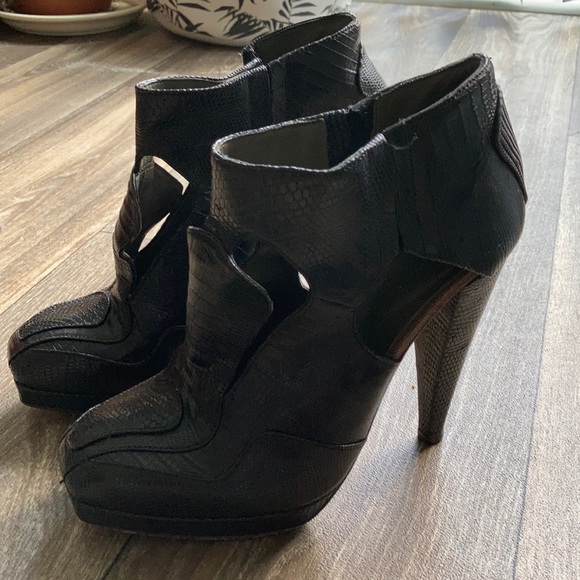 Michetti Daniele Black Snakeskin Bootie size 8.5/39 - Picture 3 of 6